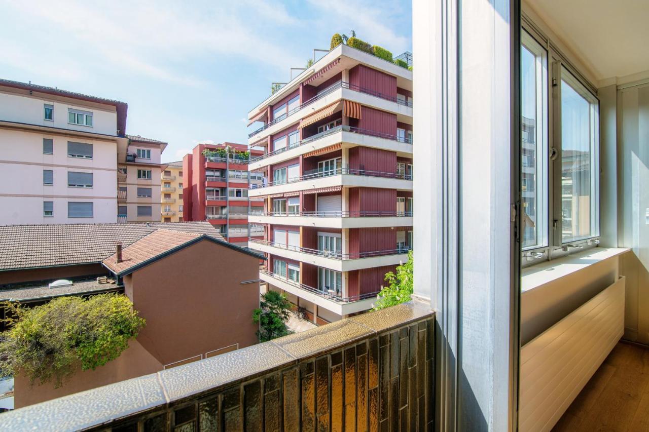 Palace Apartment By Quokka 360 - 2 Minutes From Lugano Lido Bagian luar foto